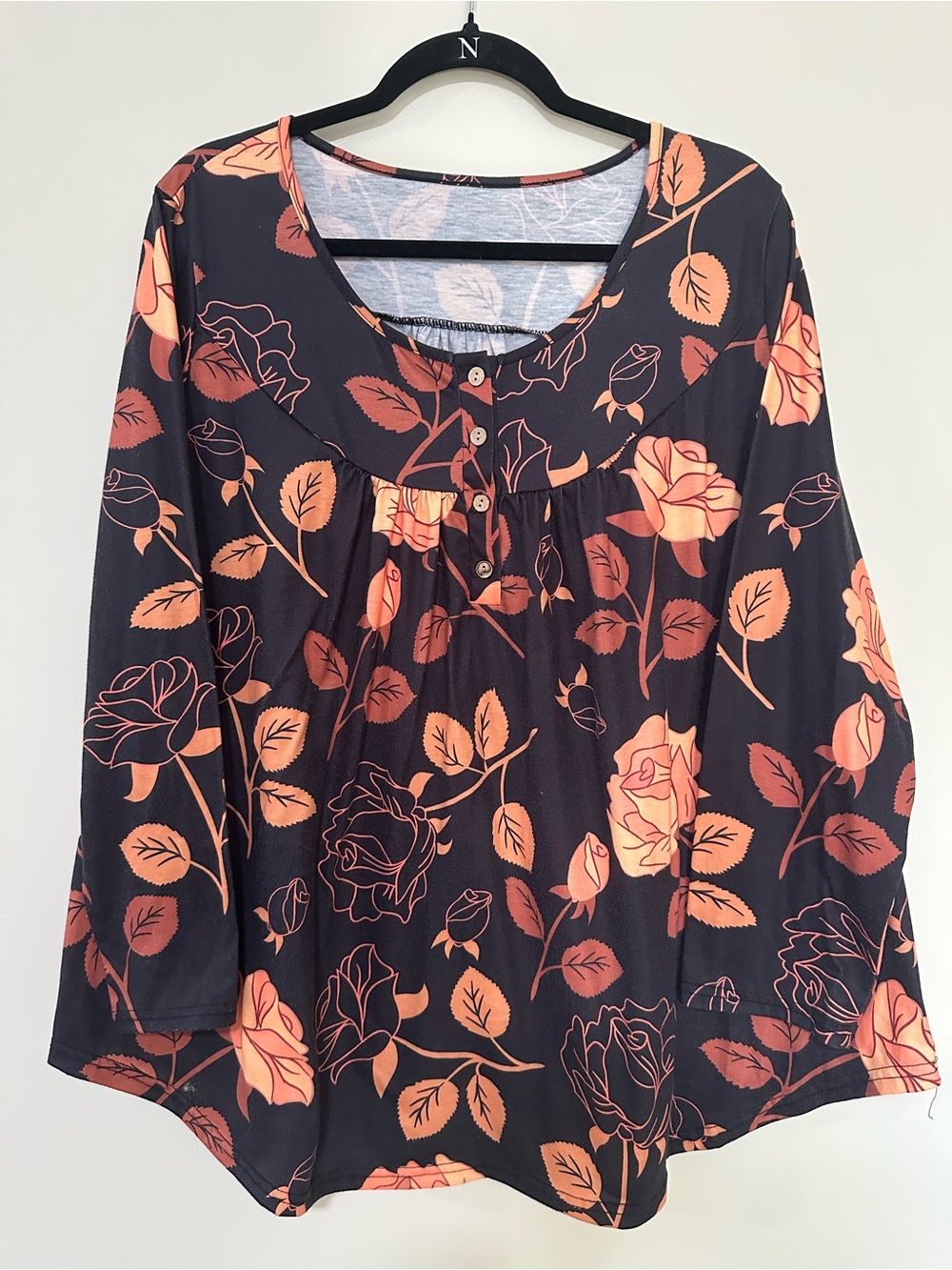 Source Unknown Black Long Sleeve Top with Coral Floral Print